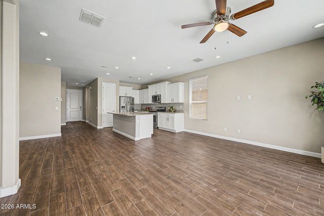 2011 W YELLOWBIRD Lane, Phoenix, AZ 85085