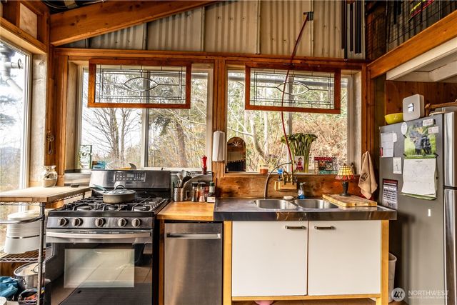 5450 Reese Hill Road, Sumas, WA 98295