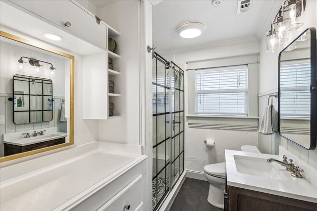 3821 W 5th Street, Fort Worth, TX 76107