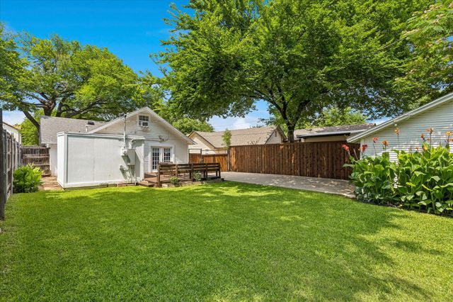 3821 W 5th Street, Fort Worth, TX 76107