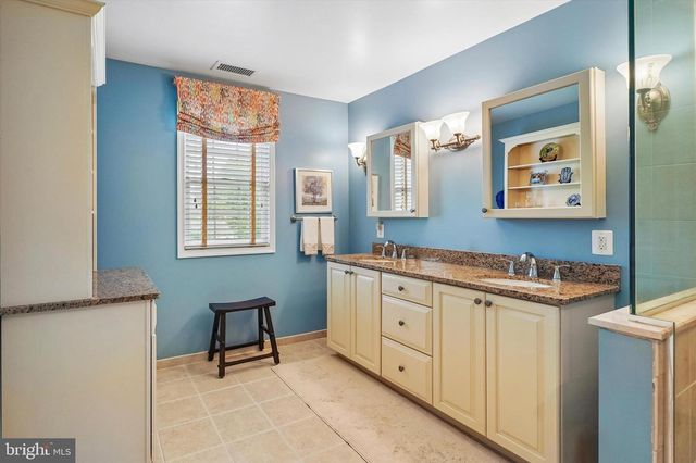2027 WISTERIA LN, Lafayette Hill, PA 19444
