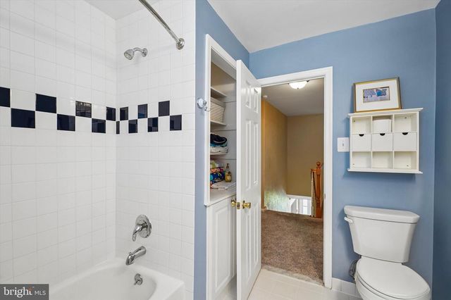 2027 WISTERIA LN, Lafayette Hill, PA 19444