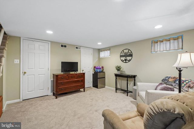 2027 WISTERIA LN, Lafayette Hill, PA 19444