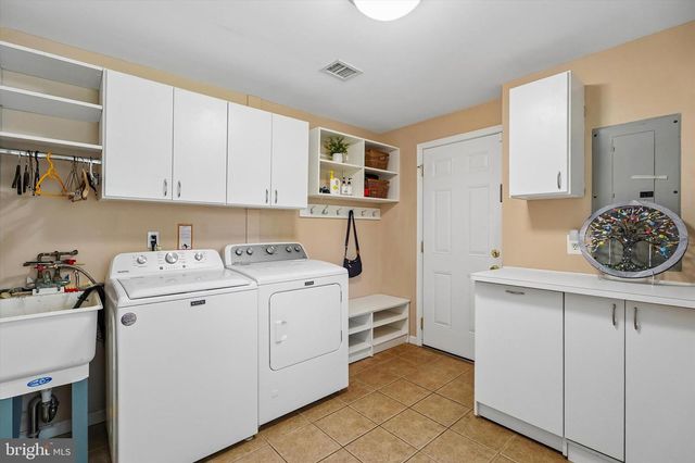 2027 WISTERIA LN, Lafayette Hill, PA 19444