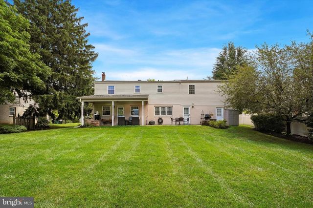 2027 WISTERIA LN, Lafayette Hill, PA 19444