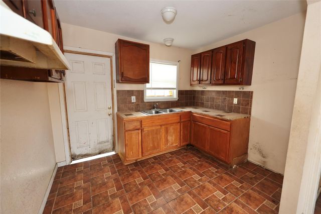 5410 Avenue M, Galveston, TX 77551