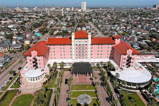 5410 Avenue M, Galveston, TX 77551