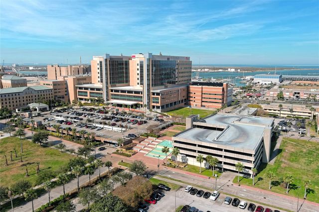 5410 Avenue M, Galveston, TX 77551