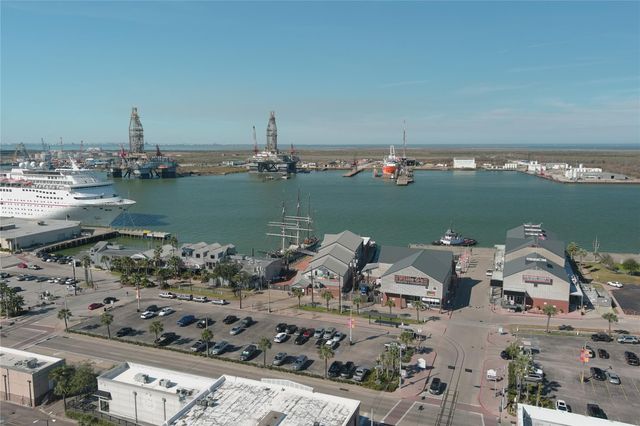 5410 Avenue M, Galveston, TX 77551