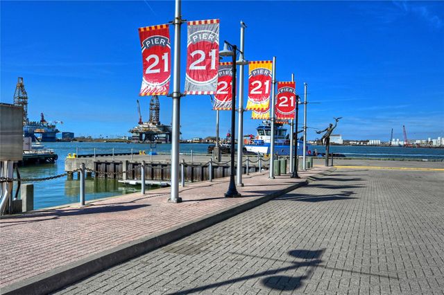 5410 Avenue M, Galveston, TX 77551