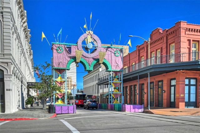 5410 Avenue M, Galveston, TX 77551