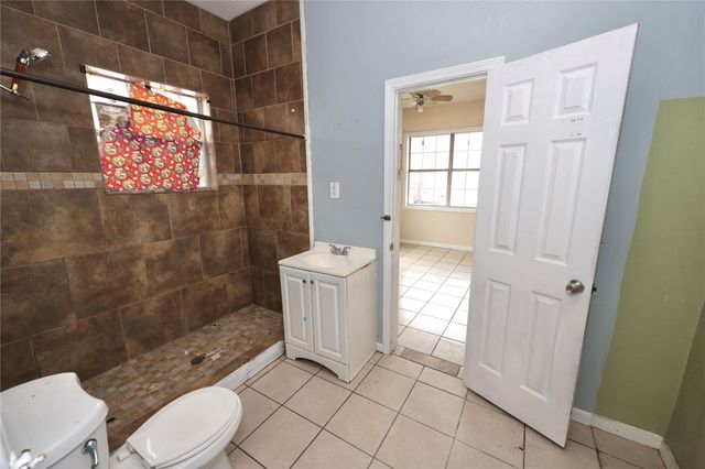 5410 Avenue M, Galveston, TX 77551