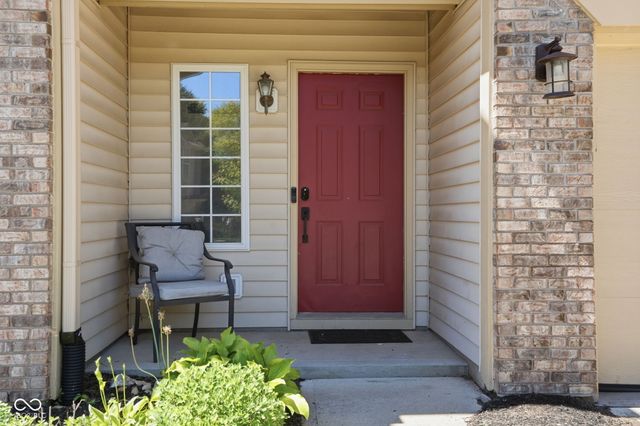 8078 Windham Lake Way, Indianapolis, IN 46214