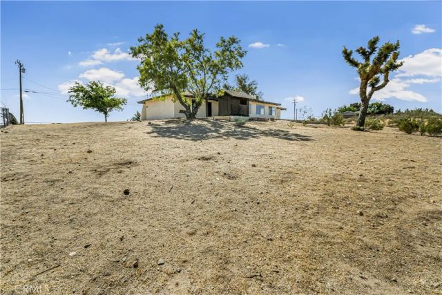 11694 Pepper Street, Hesperia, CA 92345
