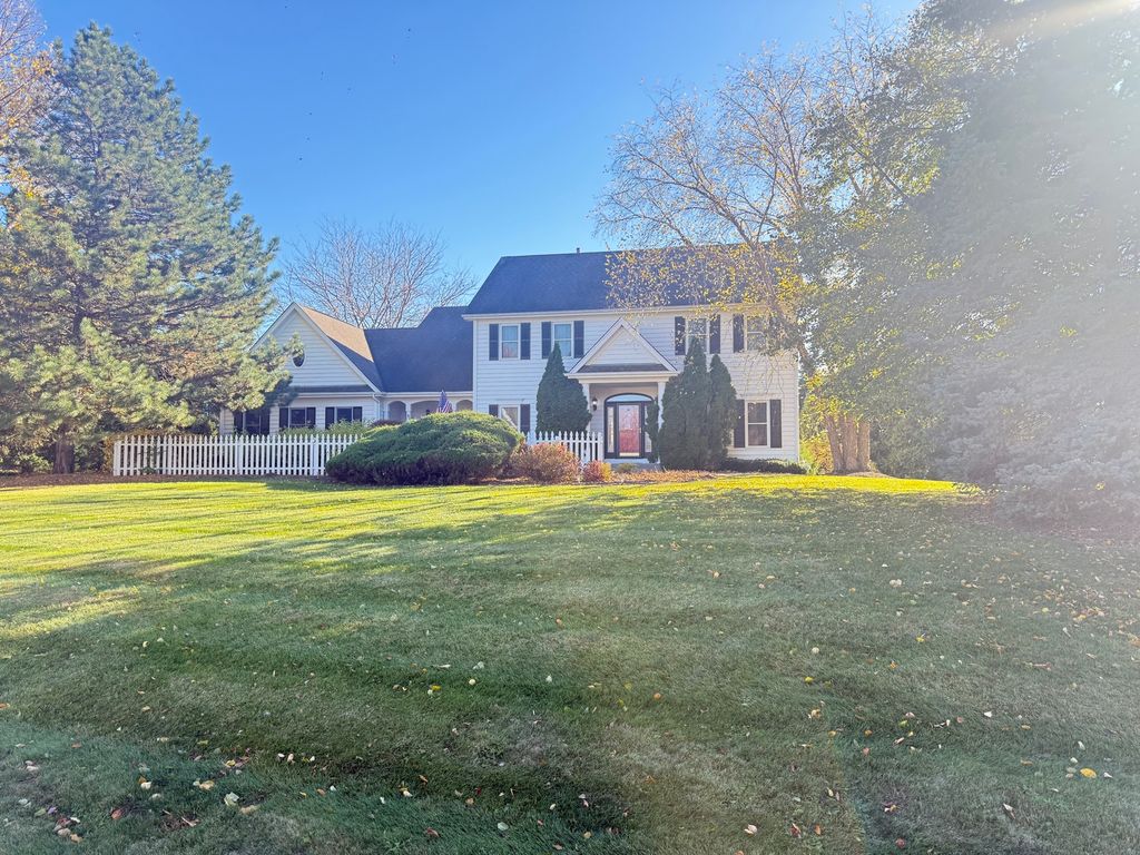 7015 Burning Tree Circle, Mchenry, IL 60050