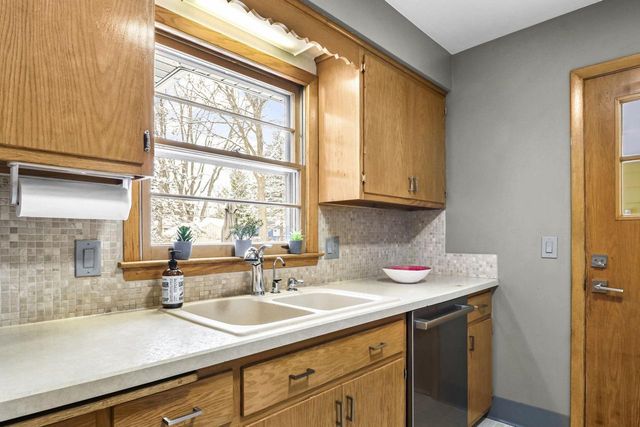 1714 Homberg Lane, Madison, WI 53716