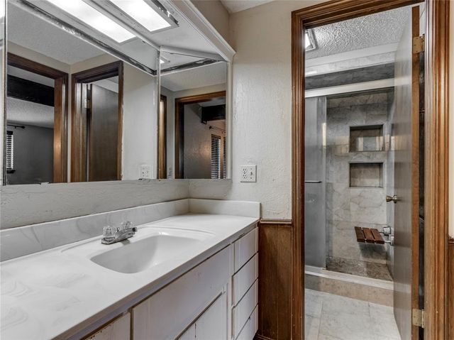 605 Park Drive, Yukon, OK 73099