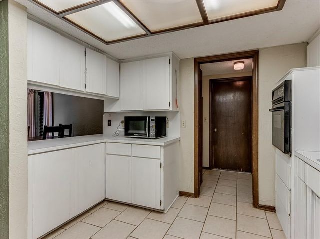 605 Park Drive, Yukon, OK 73099