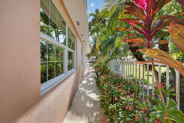 1035 SW Tamarrow Place, Stuart, FL 34997