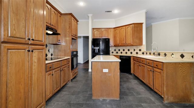 2909 Wilsonwood Way S, Sherman, TX 75092