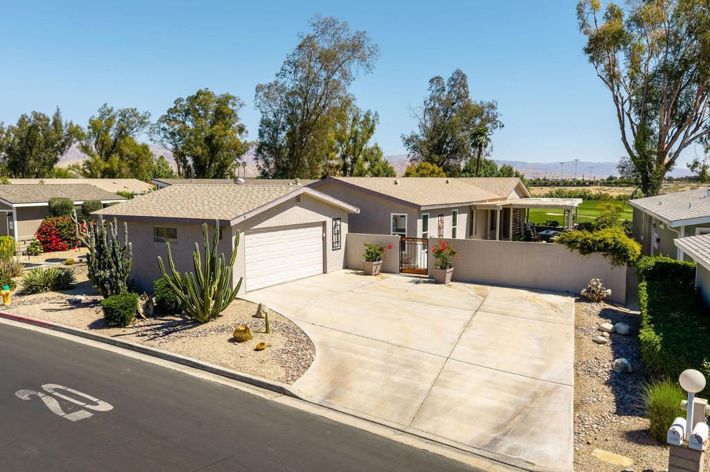 74585 Stage Line Drive, Thousand Palms, CA 92276