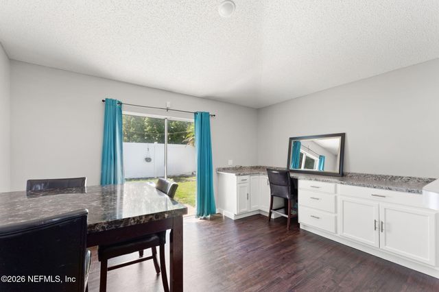 6672 GENTLE OAKS Drive W, Jacksonville, FL 32244