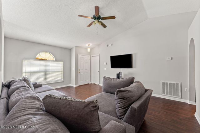 6672 GENTLE OAKS Drive W, Jacksonville, FL 32244