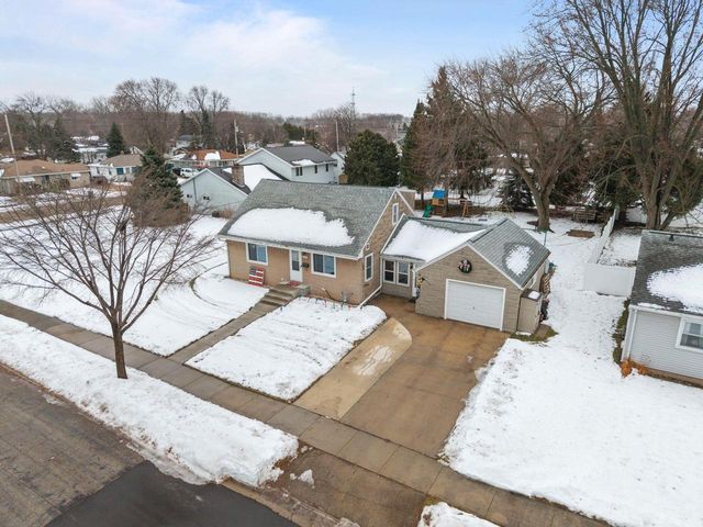 929 HARDING STREET, Menasha, WI 54952