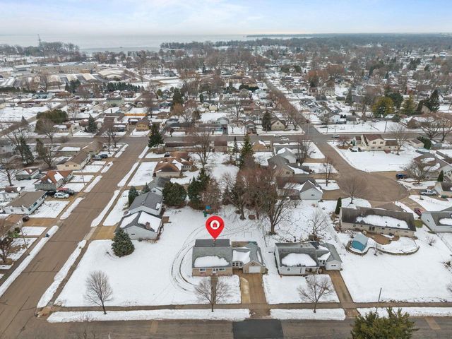 929 HARDING STREET, Menasha, WI 54952