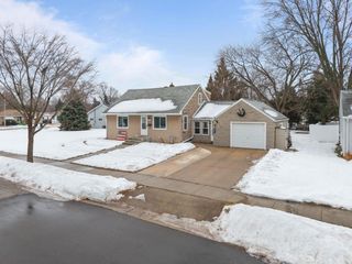 929 HARDING STREET, Menasha, WI 54952