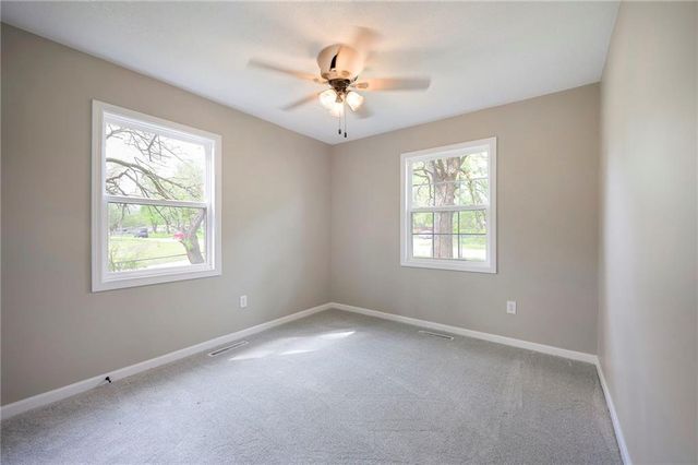 2605 S 48th Street, Kansas City, KS 66106