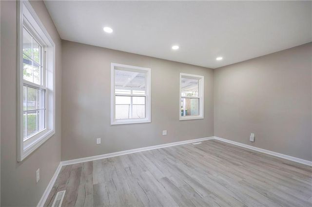 2605 S 48th Street, Kansas City, KS 66106