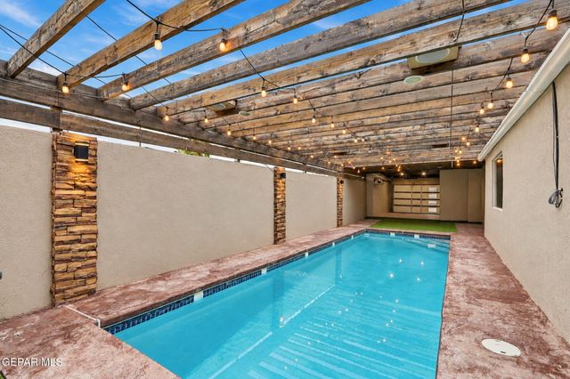 110 S GIBRALTAR Drive, El Paso, TX 79905
