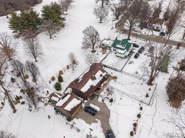 1102 Sheehan Lane, Alton, IL 62002