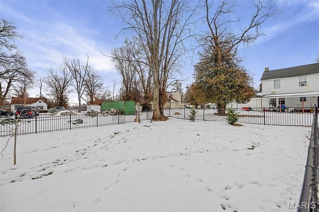 1102 Sheehan Lane, Alton, IL 62002