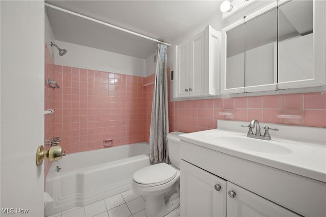 11820 Edgewater Drive 809, Lakewood, OH 44107