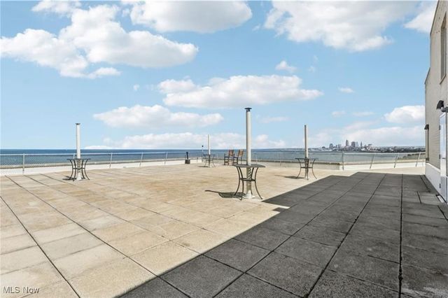 11820 Edgewater Drive 809, Lakewood, OH 44107