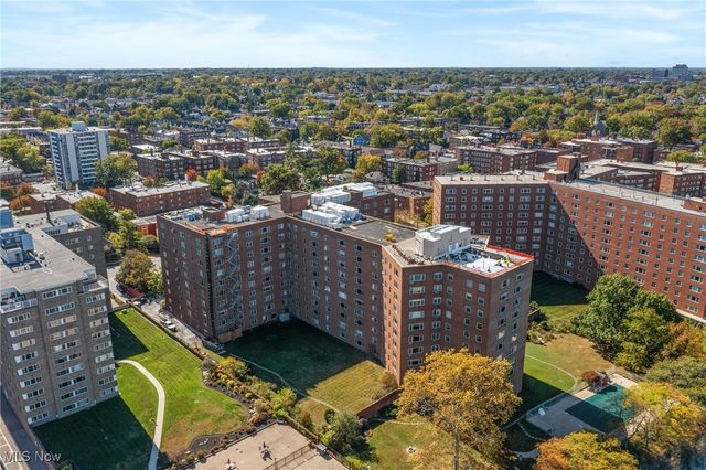 11820 Edgewater Drive 809, Lakewood, OH 44107