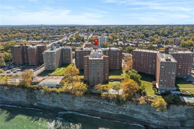 11820 Edgewater Drive 809, Lakewood, OH 44107