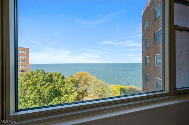 11820 Edgewater Drive 809, Lakewood, OH 44107