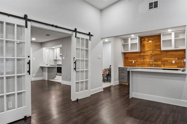 7306 Blackwillow Lane, Dallas, TX 75249