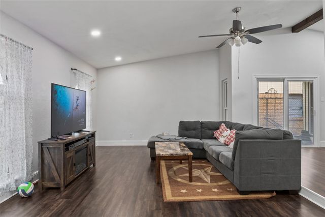 7306 Blackwillow Lane, Dallas, TX 75249