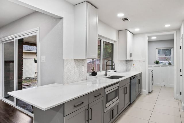 7306 Blackwillow Lane, Dallas, TX 75249