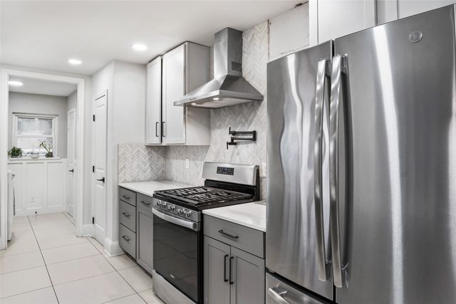 7306 Blackwillow Lane, Dallas, TX 75249