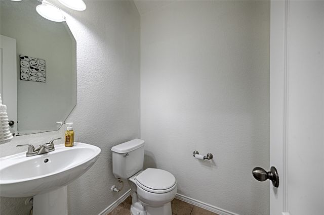 5984 Stone Mountain Road, Lewisville, TX 75056