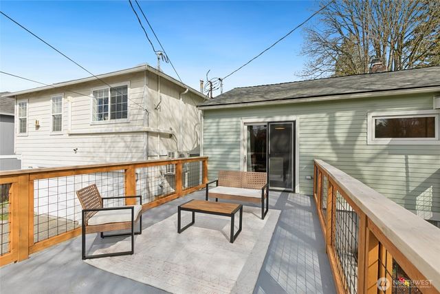 7758 Highland Park Way SW, Seattle, WA 98106