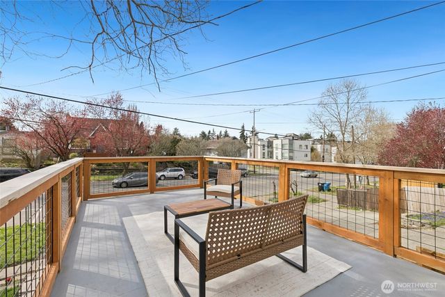 7758 Highland Park Way SW, Seattle, WA 98106