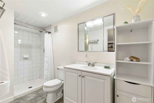 7758 Highland Park Way SW, Seattle, WA 98106