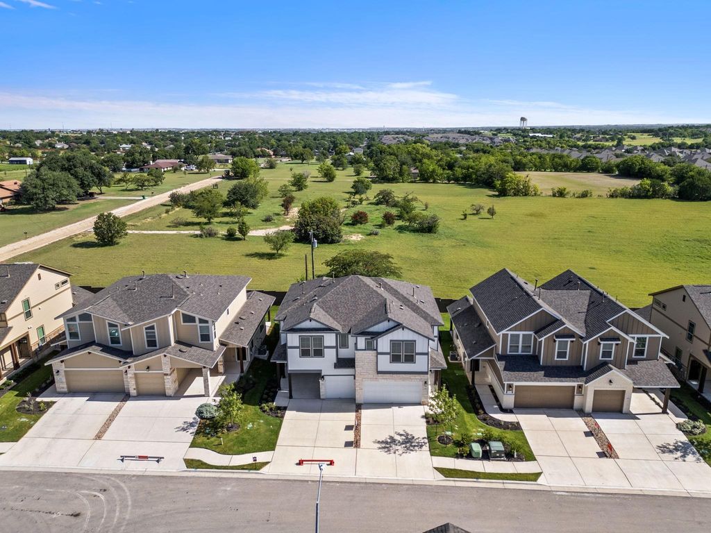 2204B Cornfield DR, Pflugerville, TX 78660