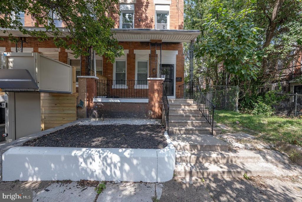 2211 W ESTAUGH ST, Philadelphia, PA 19140